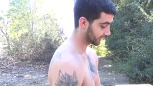 Str8Chaser: Athletic rough handjob outdoors