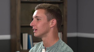 SeanCody.com: Muscle young twink Gibson goes for good jerk off