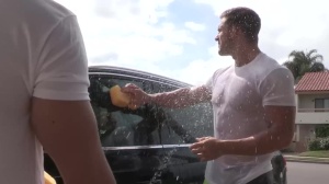 SeanCody: White Muscle Men Make Us Weak in the Knees