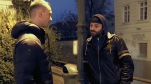 Bromo US: Paul's Hole Seeks Kotly's Attention