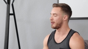 SeanCody.com: Brysen bareback blindfolded in the bed