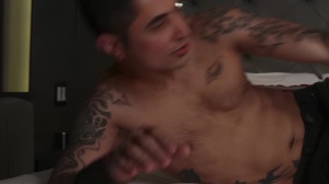 Bromo: Bareback gagging together with tattooed american twink boy San Bass in the bed