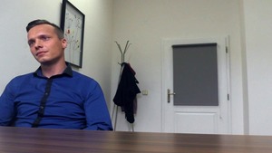 DirtyScout.com: Handjob very slim gay in a dress in office