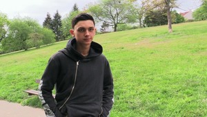 CzechHunter - Athletic slim young twink reality receiving facial in the bed