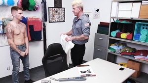 YoungPerps.com: Officer JJ Knight loves fucked by Zak Bishop