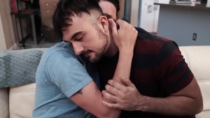 IconMale: Mason Lear's Charm Takes Over