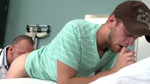 MenOver30: Dirty Anal Play and Cumshot in Gay Doctor Sex Story