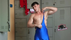 Hot House - Ramming hard together with bodybuilder Paul Canon in tandem with Jack Hunter