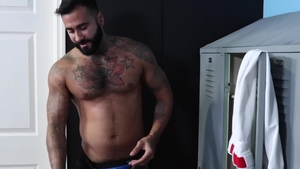 Men Over 30 - Gay Rikk York reality tongue kissing