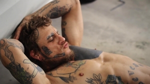 Bromo US: Sky Knoxx Gives Bo Sinn's Hard Tool A Lube Job