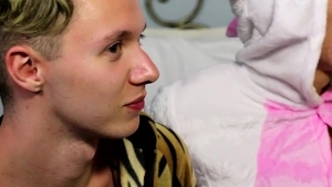 BareTwinks.com: Blond-haired Jasper F*cks the Party