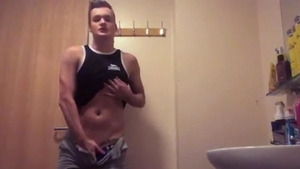 TXXXMStudios.com: Bathroom Joy for Young Twink