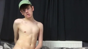 TXXXMStudios.com: Inexperienced Twink Bottom Tries It All