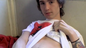 StraightNakedThugs.com: Bareback Jerking Off with Sean