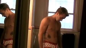 UndieTwinks.com: Kelly's Dirty Undie Show