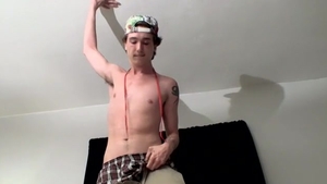 StraightNakedThugs - Sean Johansen jerking off in the bed