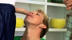 Boys-Pissing.com: Hoyt Gets Drenched by Jocks in the Living Room!