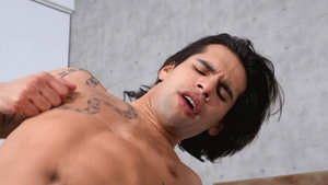 RealityDudes: Ty Teases Stepbro with Makeup