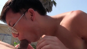CumFu.com - Nerdy Chinese Gay Dude in Glasses Sucking Cock
