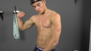 EastBoys: Kent Mills Gets Extra Dirty with Baby Oil & Massages