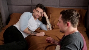 Dude screaming loudly as a cock punishes his anal cavity