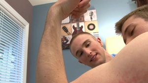 NextDoorTwink: Cameron's Tight Ass Gets Pounded