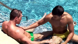 NextDoorBuddies: Two Gay Coworkers Get Wet and Wild