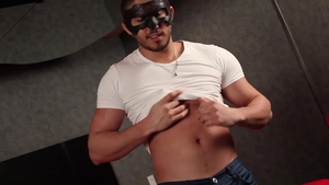 maskurbate: Big 9-Incher Chico in a Hot Tub