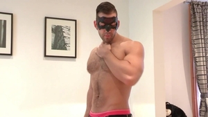 Maskurbate: Passionate french jock Nathan Topps jerking Nathan