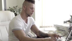 Maskurbate: Athletic gay pornstar Angelo jerking off session