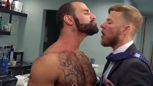 MenatPlay: Italian Stallion Paco Takes Matthew's Big Tip