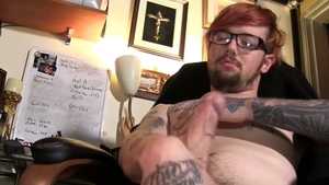 AlternaDudes: Hairy Lowhanger Skater Spills Cum All Over Glass Desk