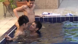 GayAsianNetwork: Bottom Goes Back to Sucking