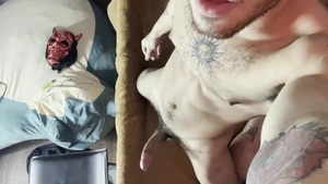 PitsAndPubes: Gay Hunk Malakai White Sniffs Armpits & Jerks Off!