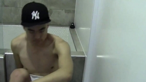 AmateursDoIt: Straight Chinese Twink With Hairy Cock