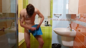 TwinkTop: Spying Leads To Wet And Messy Fun