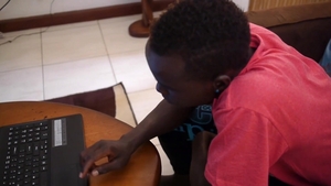 80 Gays: Sneaky Solo Sesh with Young Black Guy