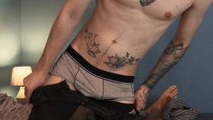 CzechHunter: Amateur Czech Dude POV Cock Riding in Apartments