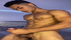 EastBoys: Flexing Those Muscles: Beisel Prixe's Gay Porn Solo Act