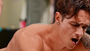 Next Door Originals: Barebacking With The New Customer?