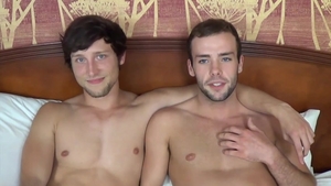 jockbreeders: Oliver Hudson's Rhapsody with Scotty Knox