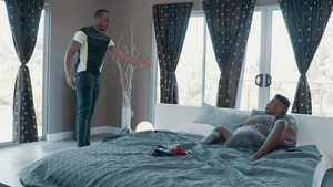 Noir Male: Big Dicked Hunk Fills Me Up