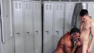 twinktop: Hairy Holes and Suds for Two