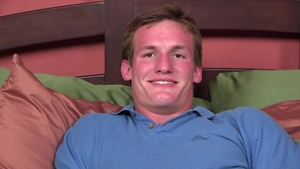 Solo: Deryck's Double Life: Secretively Gay?