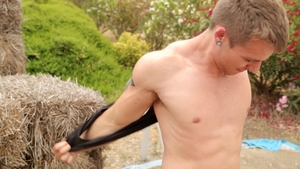 Next Door Male: Chicago Transplant Shows off His Monster Cock