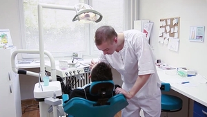 Spraying Baby Batter with Sam and Fredie