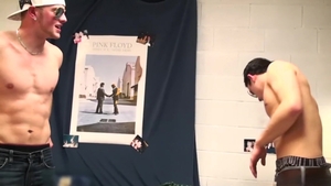 Dick Dorm: Gargantuan Goo Gunsling in Green Room