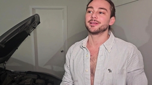 AmateurGayPOV: Under the Hood, Max Adonis Delights