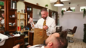 menatplay: Dan Lathers Up Sir Peter's Meaty Treat