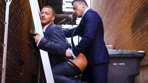 menatplay: Dapper Dudes Deciding to Diddle Daily